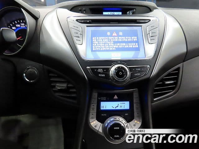 Hyundai Avante MD Premier, 2012 7