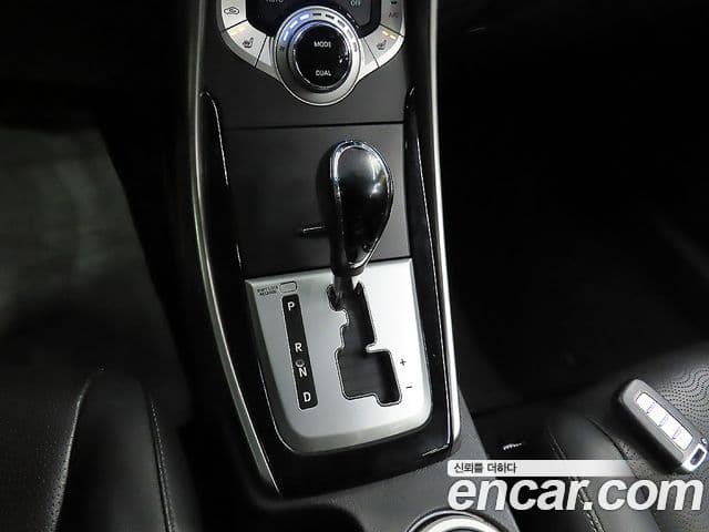 Hyundai Avante MD Premier, 2012 9