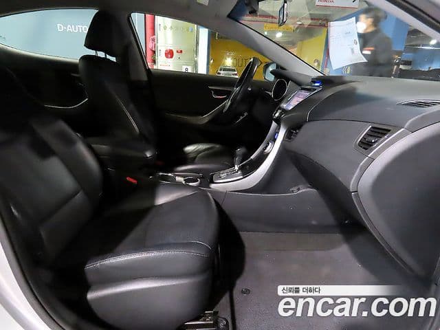 Hyundai Avante MD Premier, 2012 10