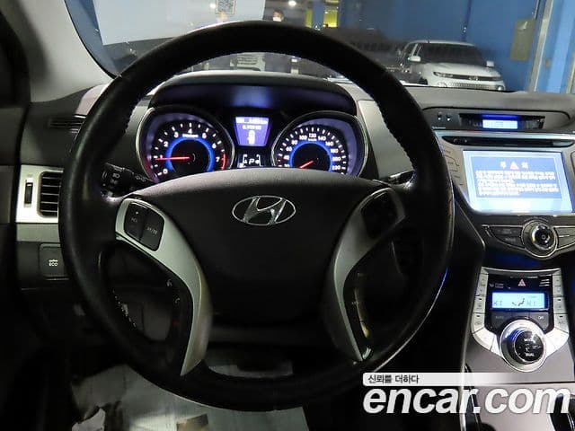 Hyundai Avante MD Premier, 2012 12