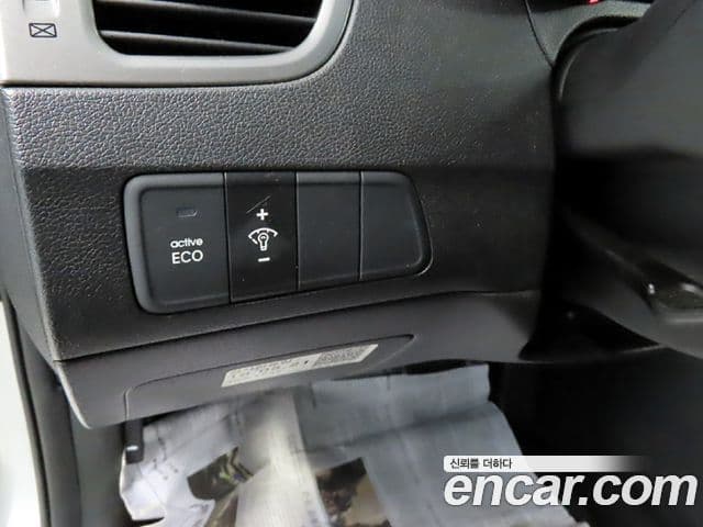 Hyundai Avante MD Premier, 2012 15