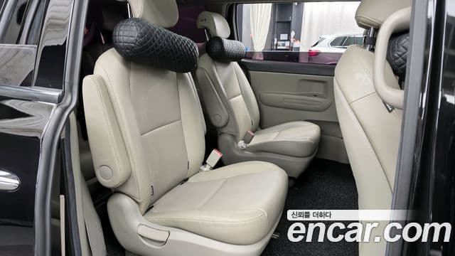 Kia All New Carnival Luxury, 2018 12