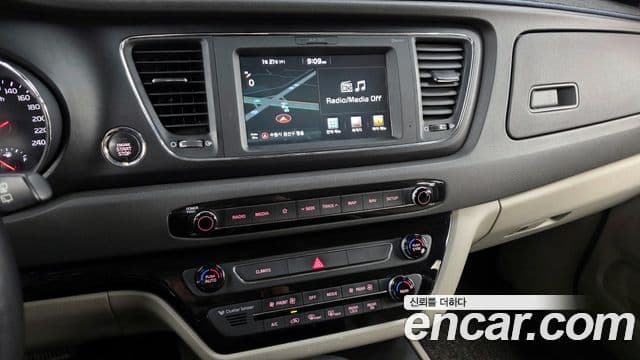 Kia All New Carnival Luxury, 2018 14