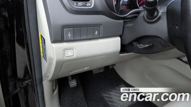 Kia All New Carnival Luxury, 2018 18