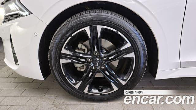 Kia K5 гибрид 3세대 Signature, 2023 все фото