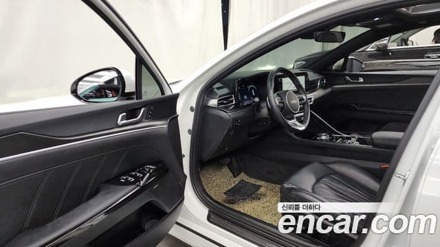 Kia K5 гибрид 3세대 Signature, 2023 10