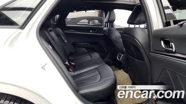 Kia K5 гибрид 3세대 Signature, 2023 12