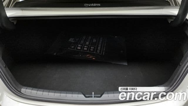 Kia K5 гибрид 3세대 Signature, 2023 20