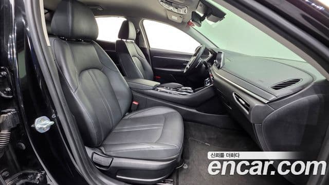 Hyundai Sonata (DN8) Premium Family, 2020 10
