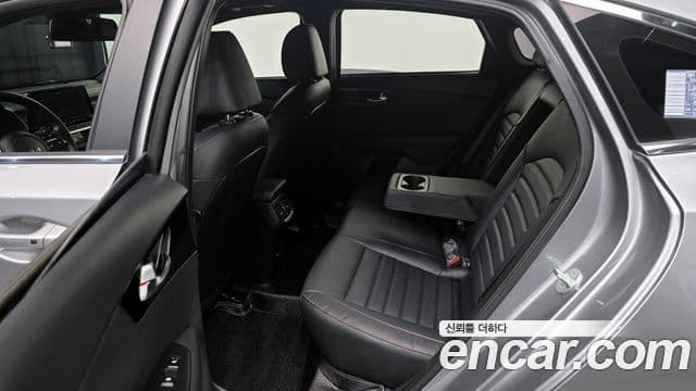 Kia The / новый New K3 2세대 Signature, 2022 20