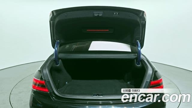 Genesis G90 Luxury, 2019 20