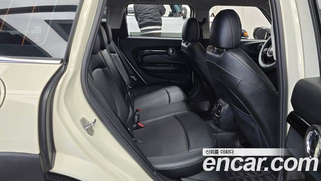 Mini Cooper 클럽맨 2세대, 2017 12