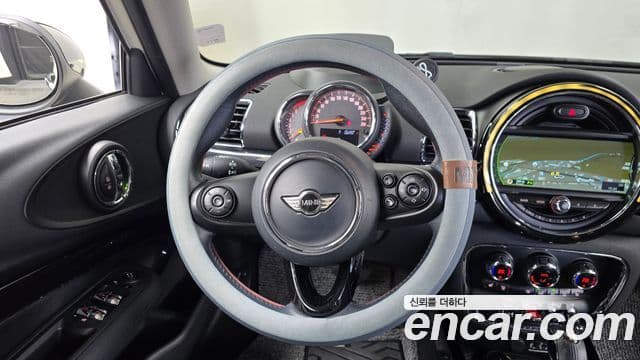 Mini Cooper 클럽맨 2세대, 2017 13