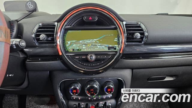 Mini Cooper 클럽맨 2세대, 2017 14