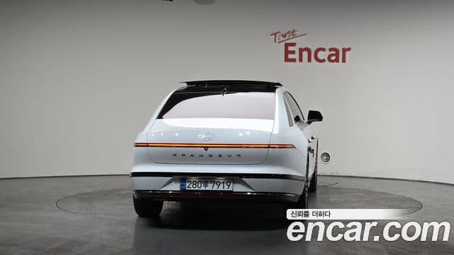 Hyundai Grandeur гибрид (GN7) Calligraphy, 2024 4