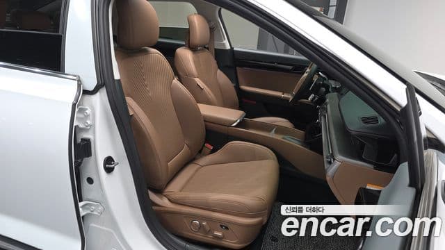 Hyundai Grandeur гибрид (GN7) Calligraphy, 2024 10