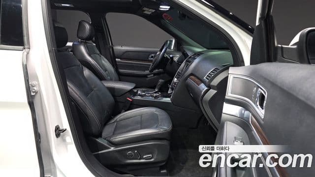 Ford Explorer 5세대, 2017 10