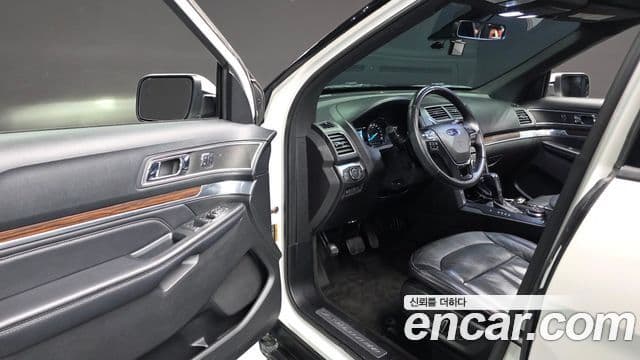 Ford Explorer 5세대, 2017 11