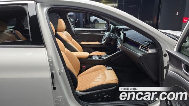 Kia K5 3세대 Signature, 2021 11