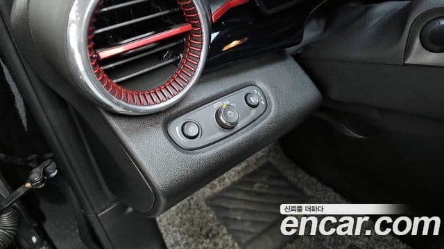 Chevrolet(GM대우) Trax кроссовер 1.2 RS, 2024 17