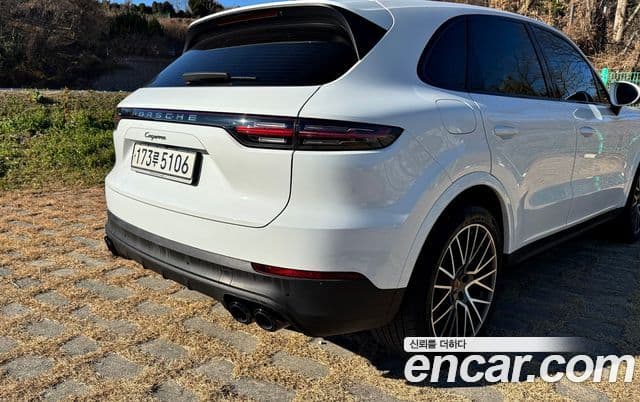 Porsche Cayenne (PO536), 2020 9
