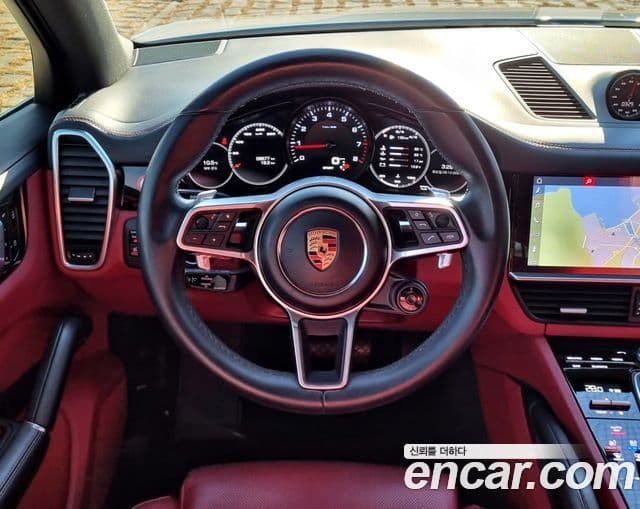 Porsche Cayenne (PO536), 2020 15