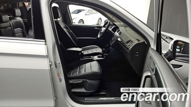 Volkswagen Tiguan 2세대 Premium, 2022 11