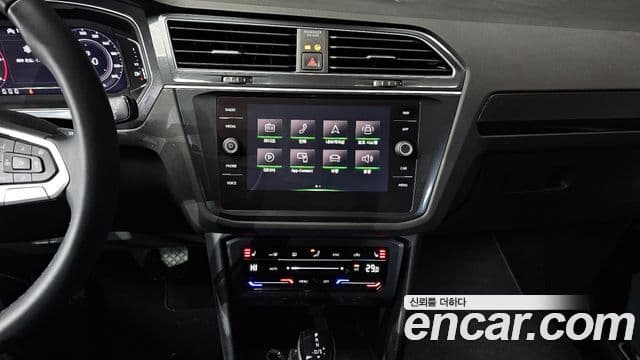 Volkswagen Tiguan 2세대 Premium, 2022 14
