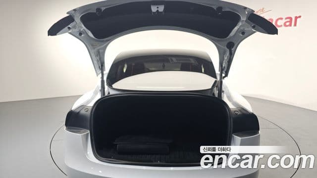 Tesla модель 3, 2024 20