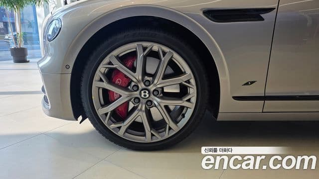 Bentley Flying Spur 3세대 4.0 S, 2024 3