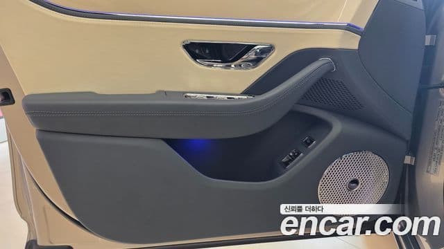 Bentley Flying Spur 3세대 4.0 S, 2024 14