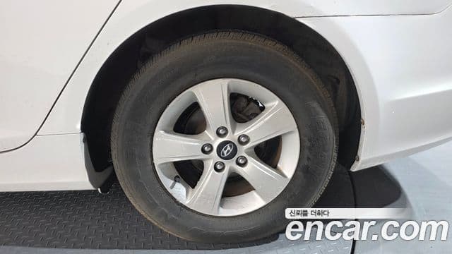 Hyundai YF Sonata LPI Deluxe, 2011 все фото