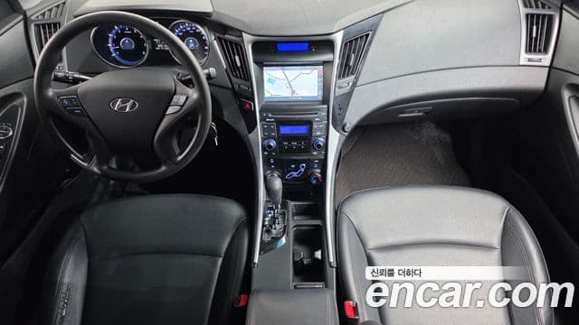 Hyundai YF Sonata LPI Deluxe, 2011 7