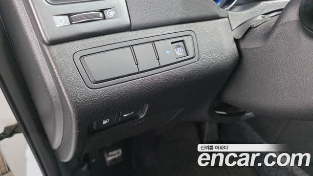 Hyundai YF Sonata LPI Deluxe, 2011 13