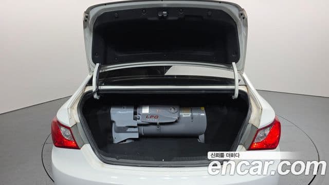 Hyundai YF Sonata LPI Deluxe, 2011 20