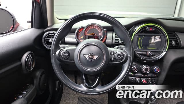 Mini Cooper D 3세대, 2016 13