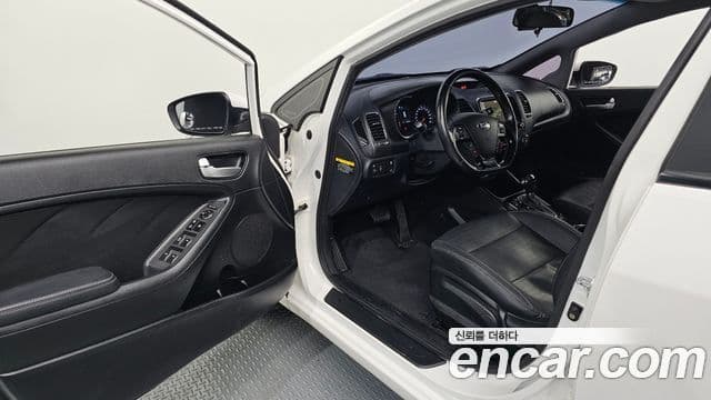 Kia The / новый New K3 Style, 2017 10