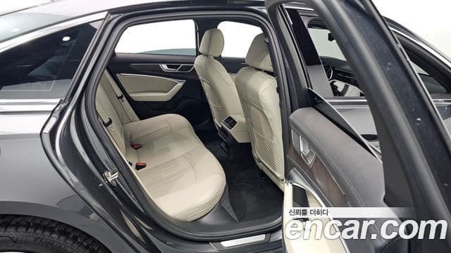 Audi A6 (C8) Premium, 2023 11