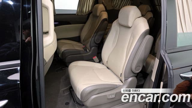 Kia Carnival 4세대 Signature, 2022 11