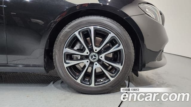 Mercedes-Benz E-класс W213 Avantgarde, 2020 все фото