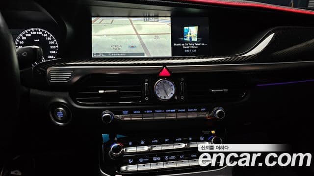 Genesis EQ900 Prestige, 2017 14