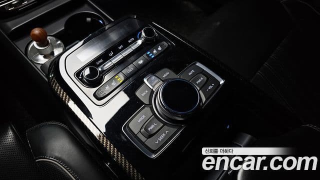 Genesis EQ900 Prestige, 2017 17