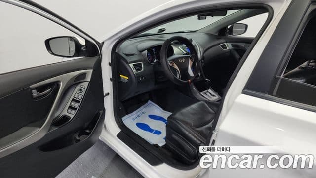 Hyundai Avante MD Luxury, 2012 10