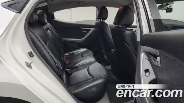 Hyundai Avante MD Luxury, 2012 11