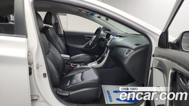 Hyundai Avante MD Luxury, 2012 13