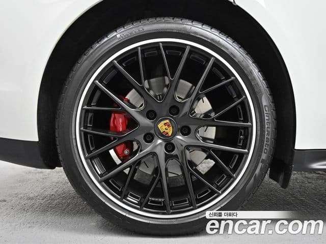 Porsche Panamera (971) 4.0 GTS, 2023 все фото