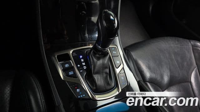 Hyundai Grandeur HG Executive, 2012 9