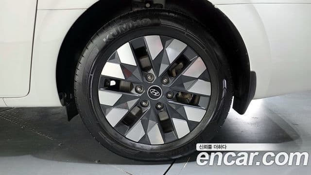 Hyundai Staria Inspiration, 2022 все фото