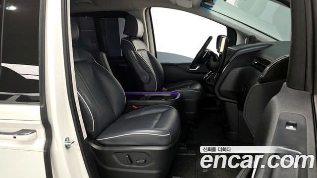 Hyundai Staria Inspiration, 2022 11