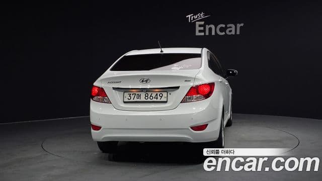 Hyundai Accent(новый кузов / новое поколение) Premier, 2011 4